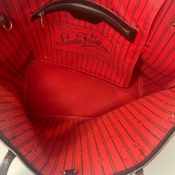 Louis Vuitton Neverfull MM Damier Red Interior - Picture 3 of 5